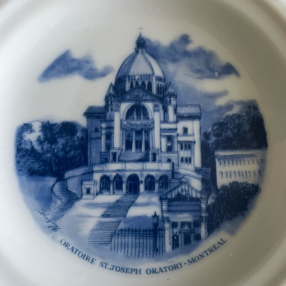 St. Joseph Oratory Montreal 70’s Vintage Ashtray - Picture 3 of 4